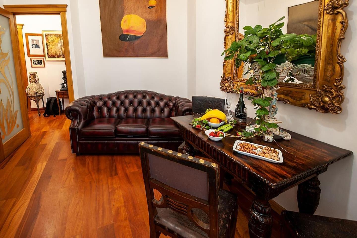 Royal Heritage In Center Apartamento